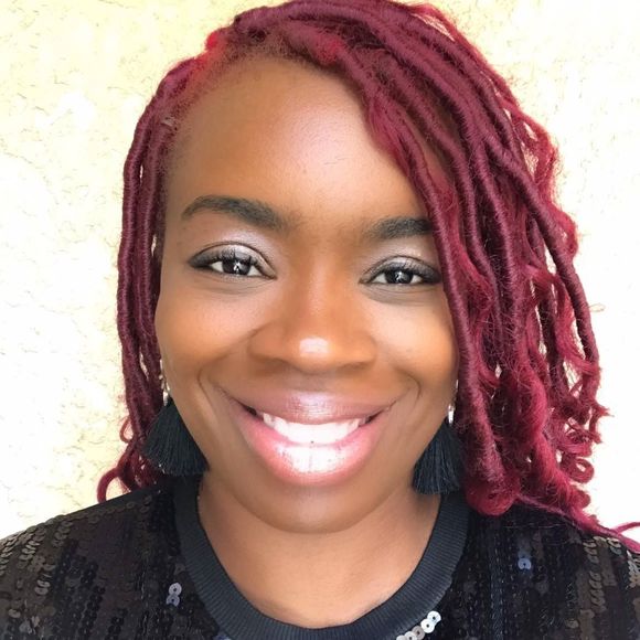 Meet your Posher, Aesha - Picture 1 of 1